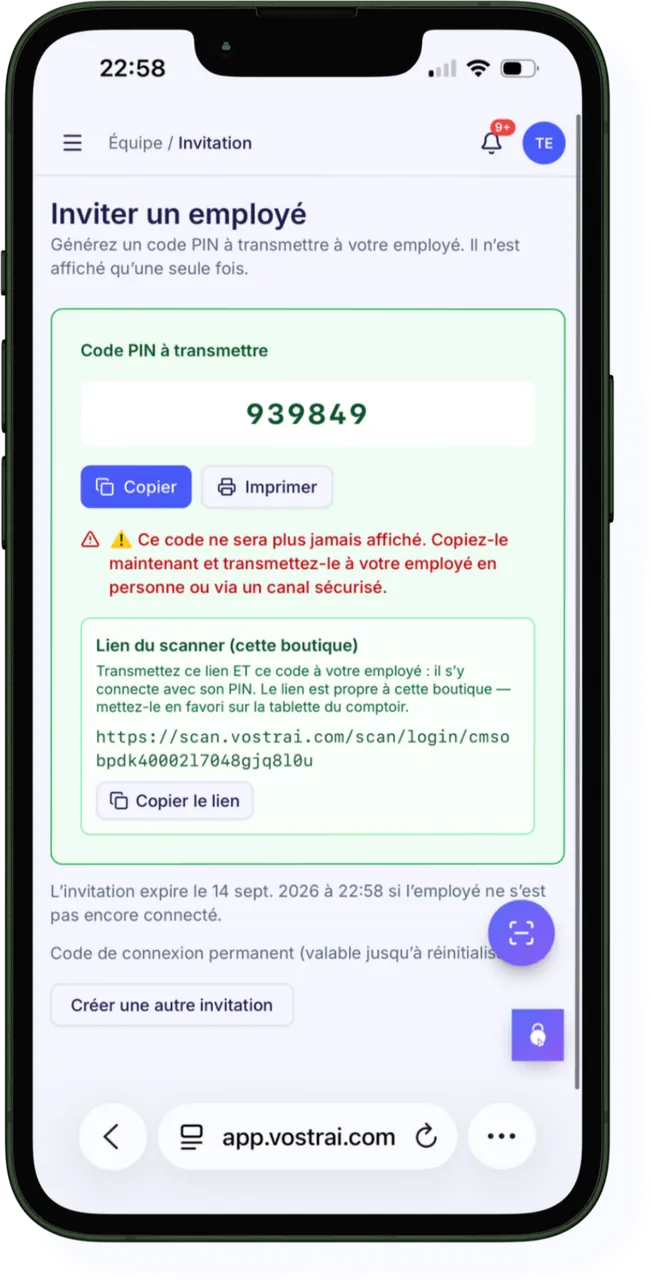 Écran « Inviter un employé » de VOSTRAI sur un iPhone : code PIN et lien du scanner