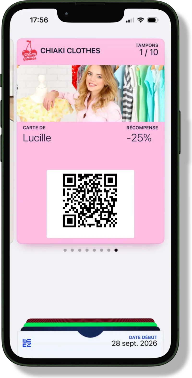 Carte de fidélité d’une boutique de vêtements dans le Wallet, sur un téléphone : logo, photo de la boutique, 1 tampon sur 10 et récompense « −25 % »